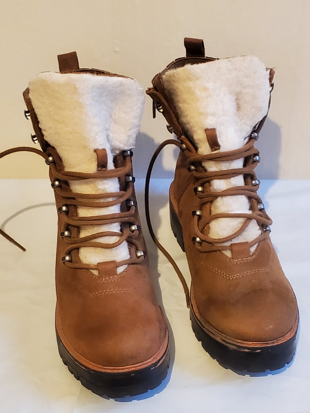 Brown Shearling-Lined Women's Winter Boots